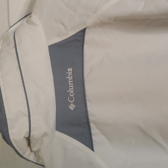 Like New Columbia 3 in one Jacket Full Zip & Snap Close - Picture 8 of 15